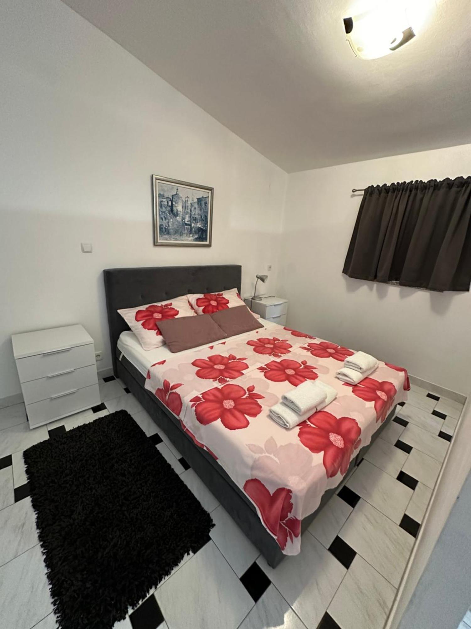 Studio Sakic Apartment สปลิท ภายนอก รูปภาพ